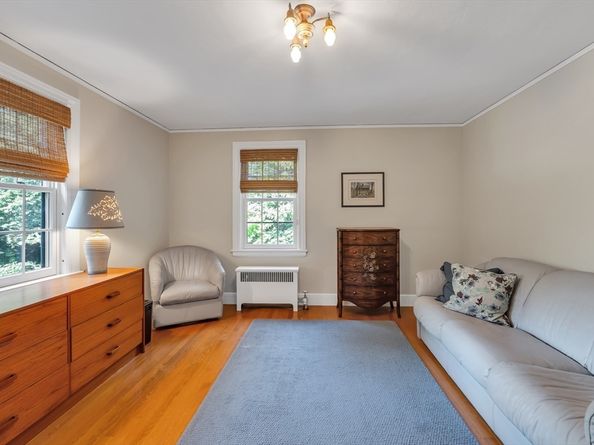 8 Old Colony Road, Worcester MA 01609