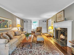 8 Old Colony Road, Worcester MA 01609