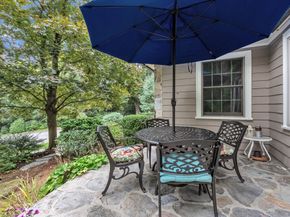 8 Old Colony Road, Worcester MA 01609