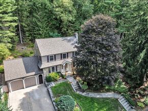 8 Old Colony Road, Worcester MA 01609