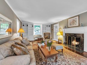 8 Old Colony Road, Worcester MA 01609