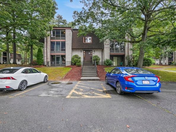 5 Greenbriar Drive 107, North Reading MA 01864