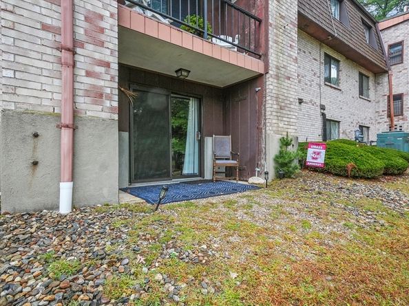 5 Greenbriar Drive 107, North Reading MA 01864