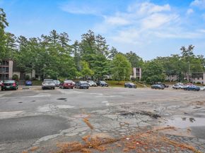 5 Greenbriar Drive 107, North Reading MA 01864