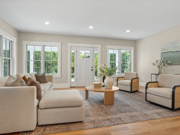 85-87 Hudson St 85, Northborough MA 01532