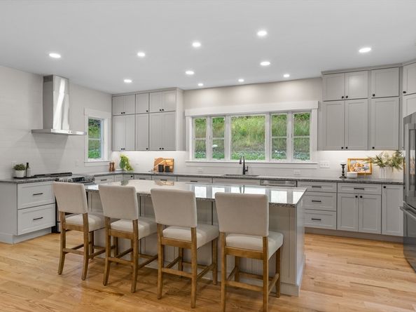 85-87 Hudson St 85, Northborough MA 01532