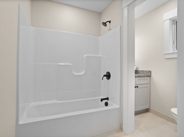 85-87 Hudson St 85, Northborough MA 01532