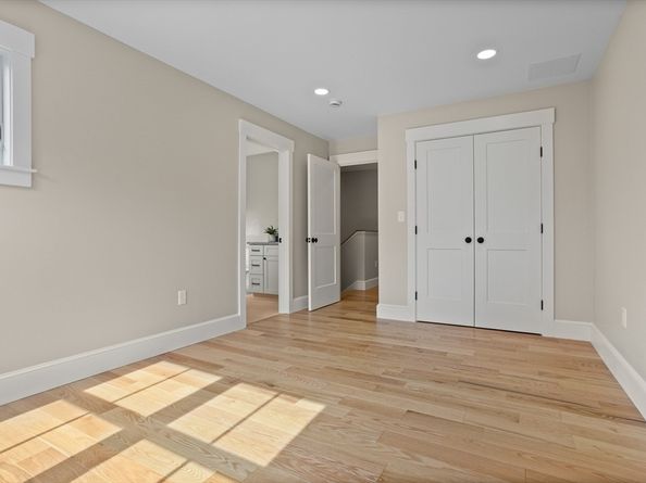 85-87 Hudson St 85, Northborough MA 01532