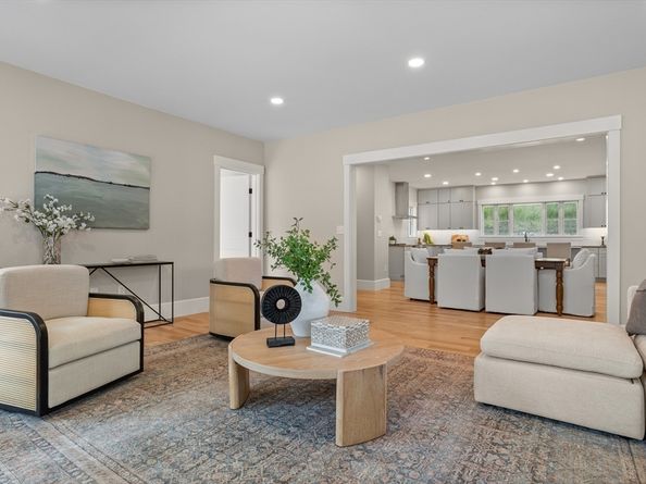 85-87 Hudson St 85, Northborough MA 01532