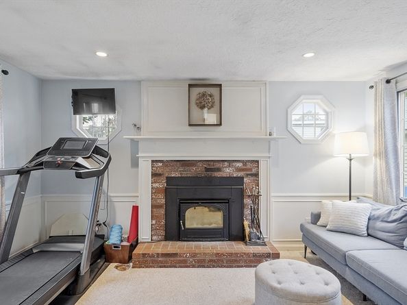 37 Putnam Park, Fitchburg MA 01420