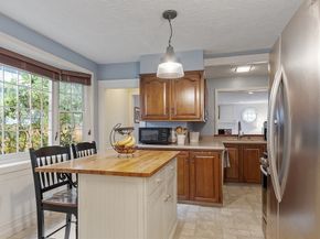 37 Putnam Park, Fitchburg MA 01420