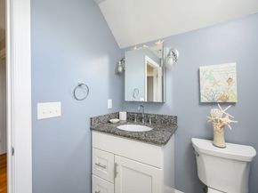 19 Knollwood Rd, Quincy MA 02171