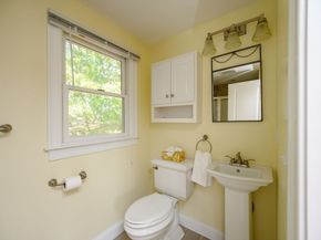 19 Knollwood Rd, Quincy MA 02171