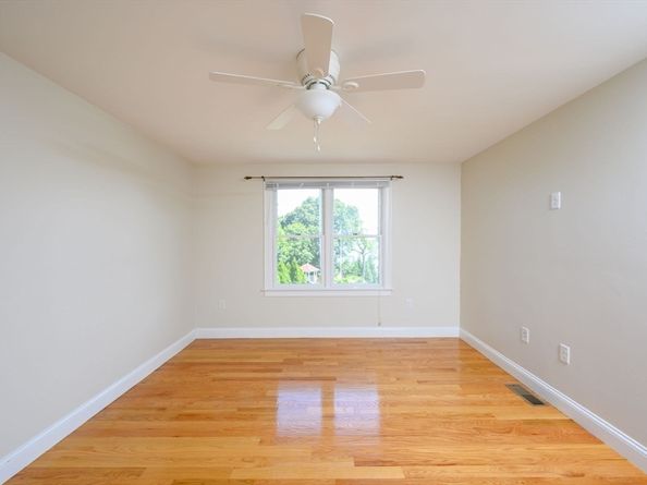19 Knollwood Rd, Quincy MA 02171