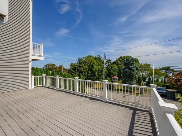 19 Knollwood Rd, Quincy MA 02171