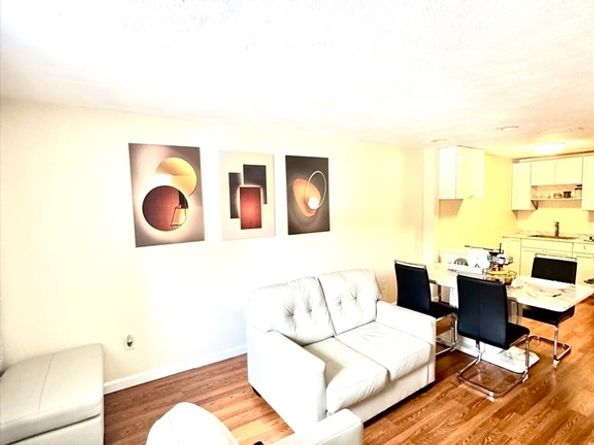 27 Gordon St 206, Framingham MA 01702