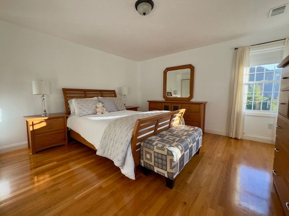 23 Fredrickson Rd, Norfolk MA 02056