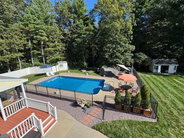23 Fredrickson Rd, Norfolk MA 02056