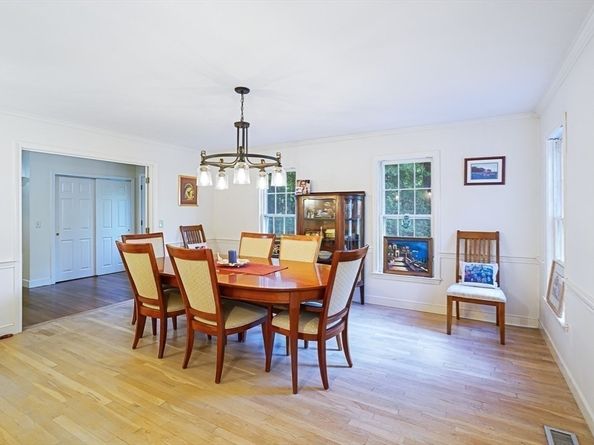 33 Woodstone Rd, Northborough MA 01532