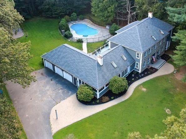 33 Woodstone Rd, Northborough MA 01532