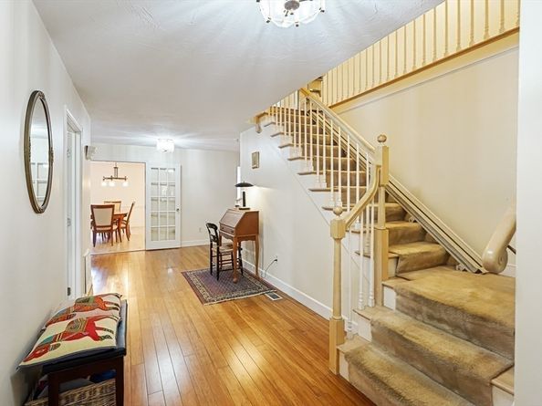 33 Woodstone Rd, Northborough MA 01532