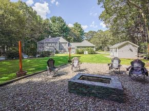 33 Woodstone Rd, Northborough MA 01532