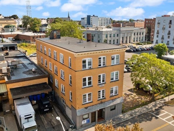 374-378 Washington St, Lynn MA 01901