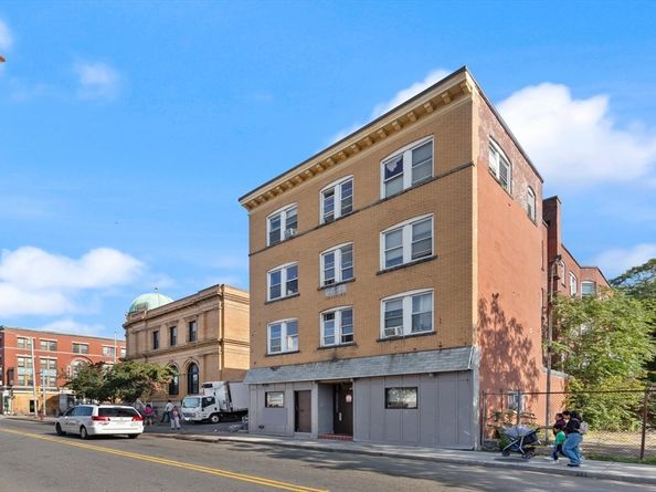 374-378 Washington St, Lynn MA 01901
