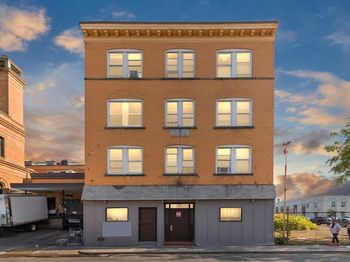 374-378 Washington St