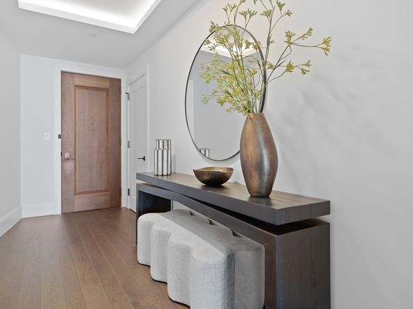 430 Stuart St 27D, Boston MA 02116