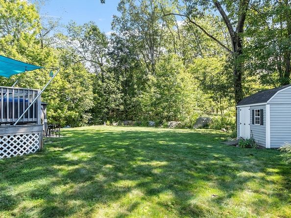 4 Crest Ave, Worcester MA 01607