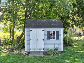 4 Crest Ave, Worcester MA 01607