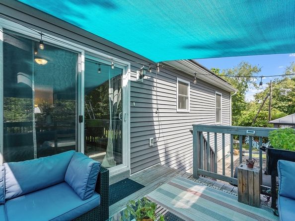 4 Crest Ave, Worcester MA 01607
