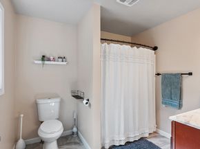 4 Crest Ave, Worcester MA 01607