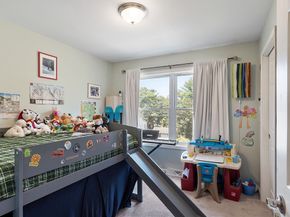 4 Crest Ave, Worcester MA 01607