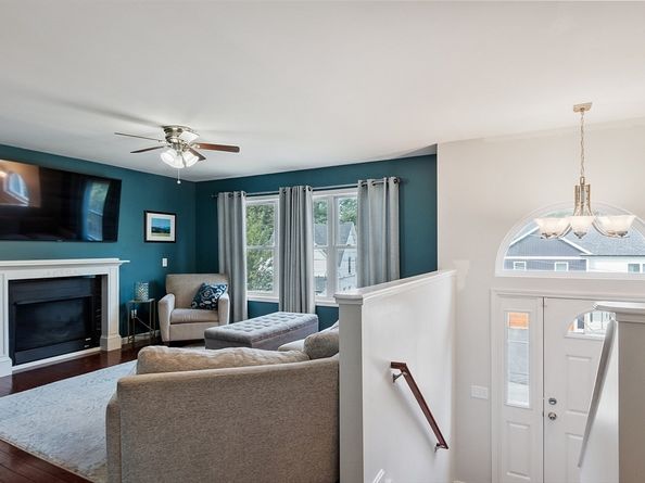 4 Crest Ave, Worcester MA 01607