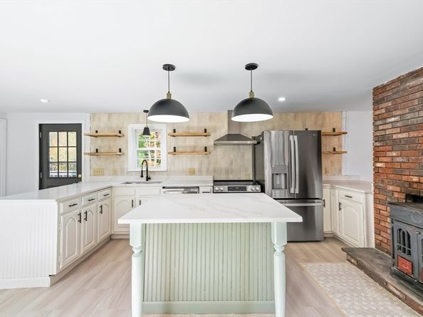 227 Blackstone Street, Blackstone MA 01504