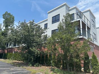 1391 Main Street