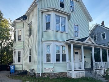 240 River St