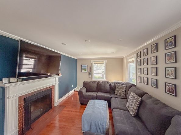 49 Fisher, Westwood MA 02090