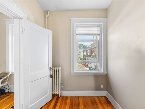 16 Leavitt St 2, Salem MA 01970