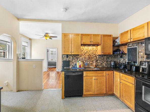 16 Leavitt St 2, Salem MA 01970