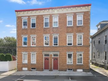 16 Leavitt St