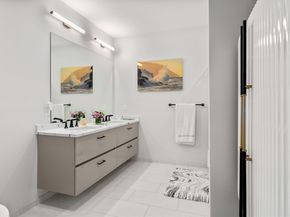 68 Los Angeles St PH5, Newton MA 02458