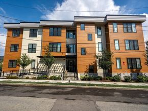68 Los Angeles St PH5, Newton MA 02458