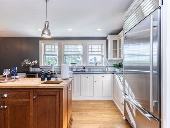 159 Washington St 4, Newton MA 02458