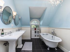 159 Washington St 4, Newton MA 02458