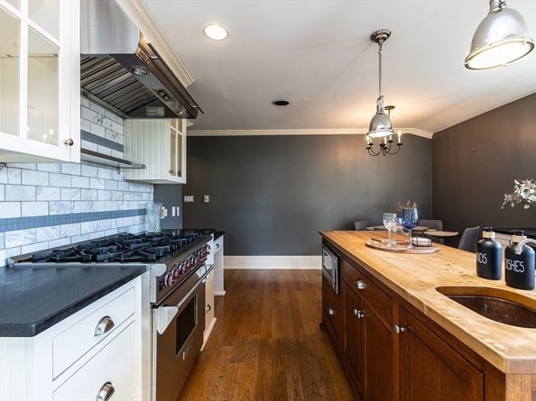 159 Washington St 4, Newton MA 02458