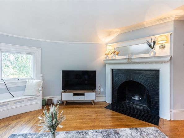 159 Washington St 4, Newton MA 02458