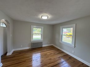 19 Garden St, Auburn MA 01501